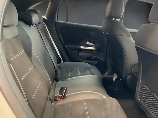 Mercedes-Benz GLA 180