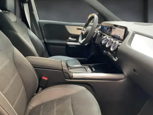 Mercedes-Benz GLA 180