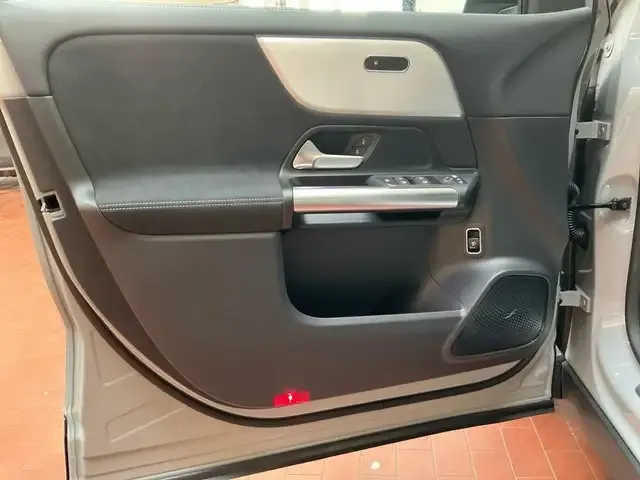 Mercedes-Benz GLA 180