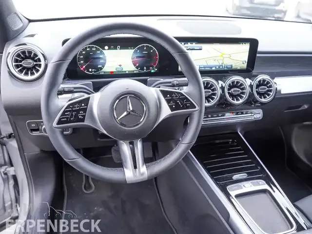 Mercedes-Benz GLB 200