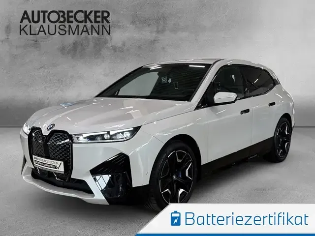 BMW iX