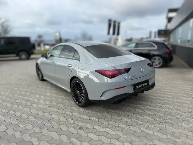 Mercedes-Benz CLA 220