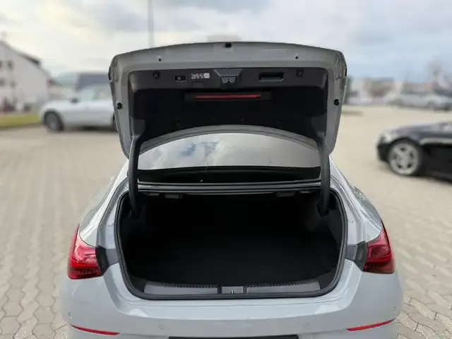 Mercedes-Benz CLA 220