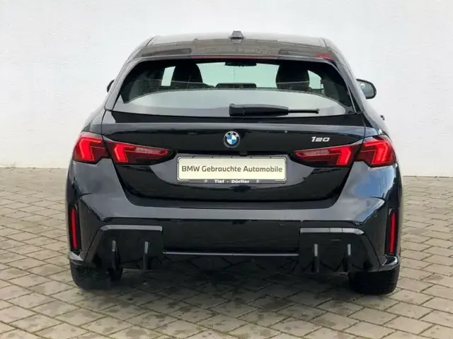 BMW 120