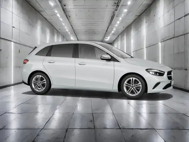 Mercedes-Benz B 220