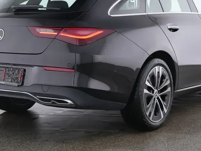 Mercedes-Benz CLA 180