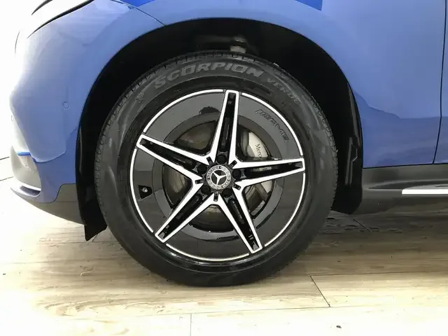 Mercedes-Benz EQC 400