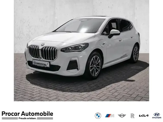 BMW 225
