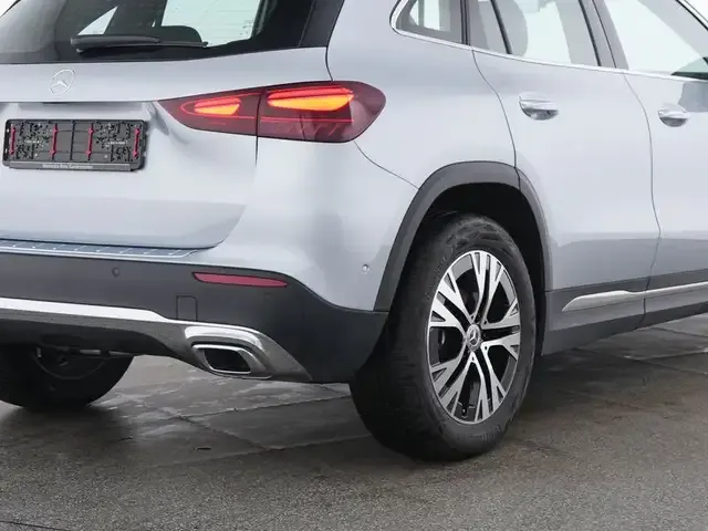 Mercedes-Benz GLA 180