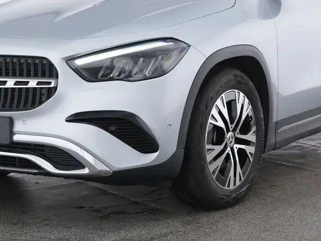 Mercedes-Benz GLA 180