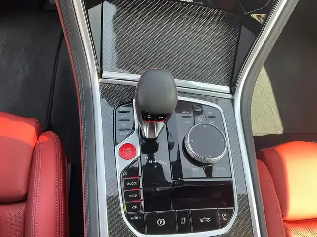 BMW M8