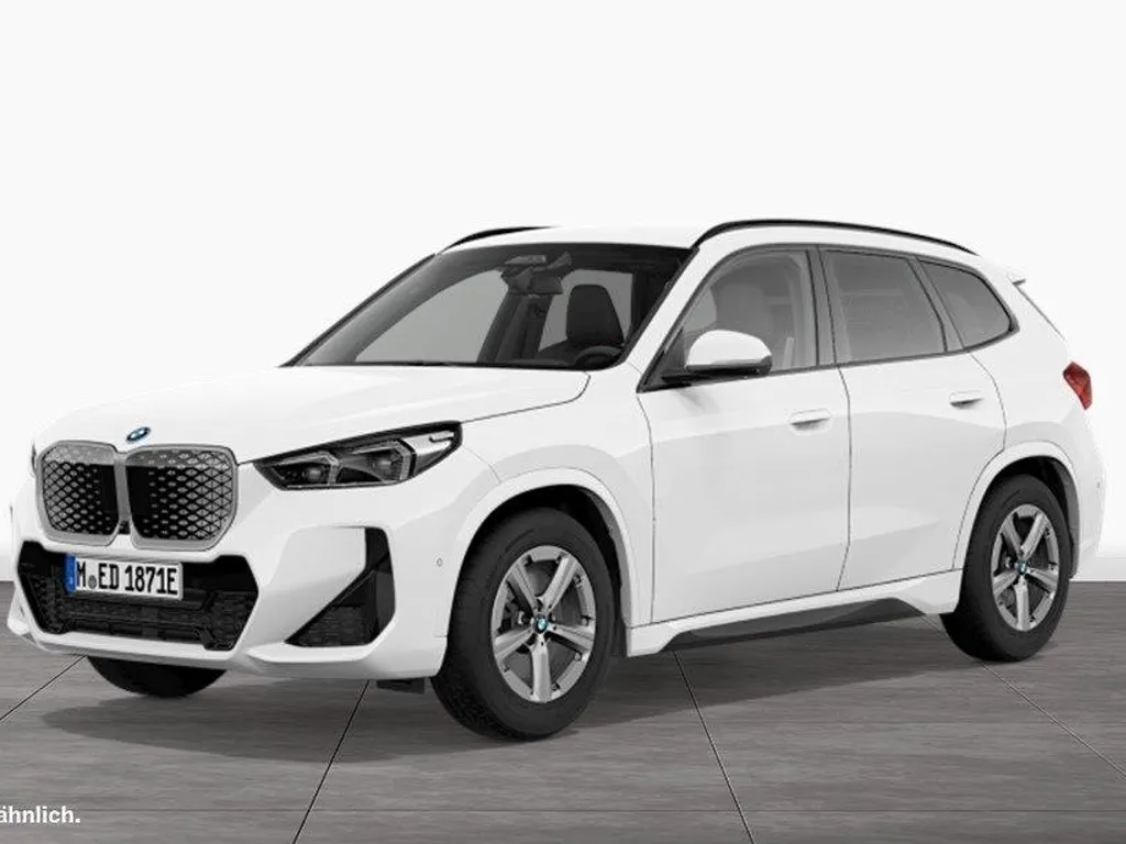 BMW iX1