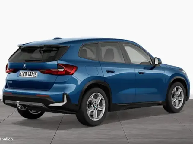 BMW iX1