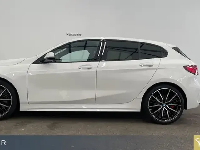 BMW 128