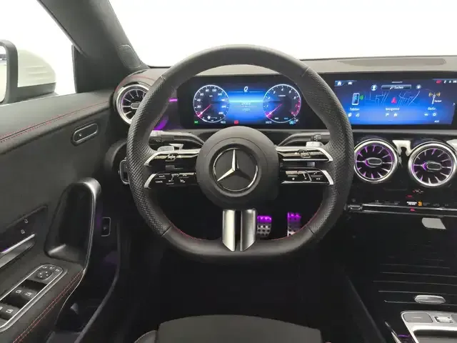 Mercedes-Benz CLA 180