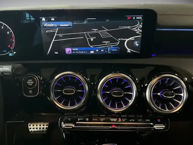 Mercedes-Benz CLA 200