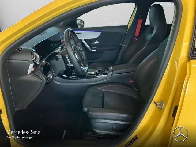 Mercedes-Benz A 35 AMG