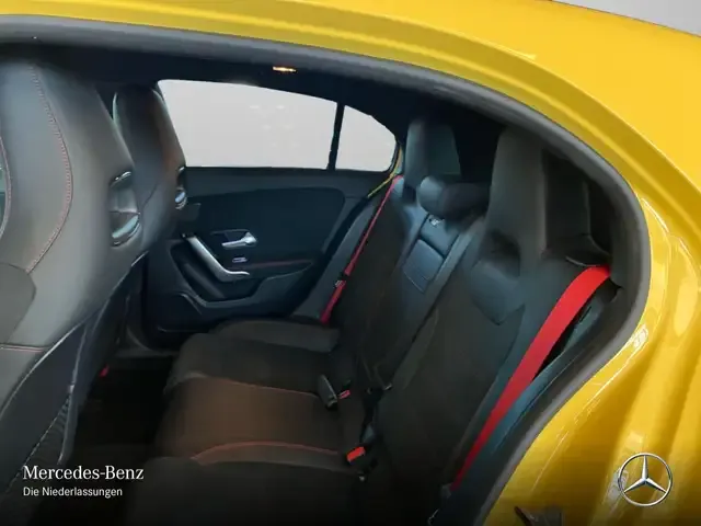 Mercedes-Benz A 35 AMG