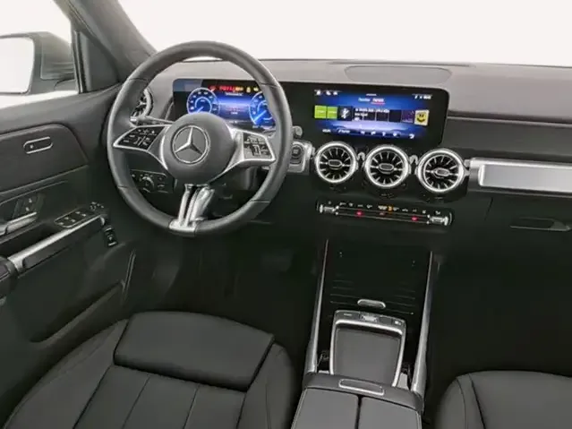 Mercedes-Benz EQB 300
