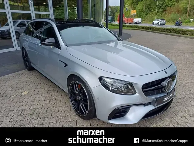 Mercedes-Benz E 63 AMG