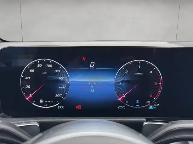 Mercedes-Benz GLB 200