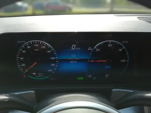 Mercedes-Benz EQB 300