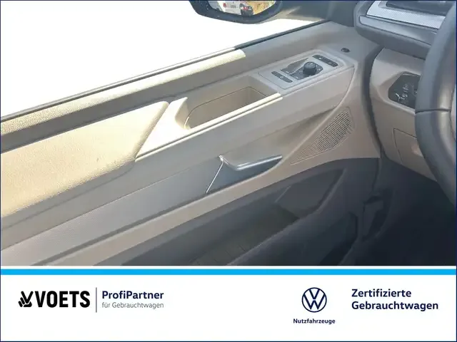 Volkswagen T7 California