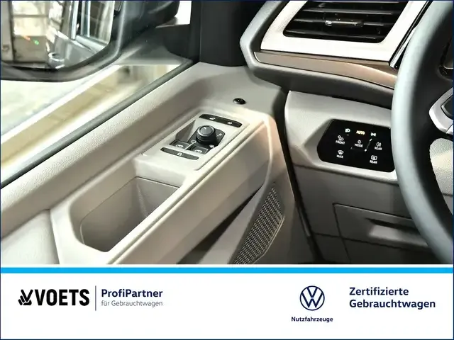 Volkswagen T7 California