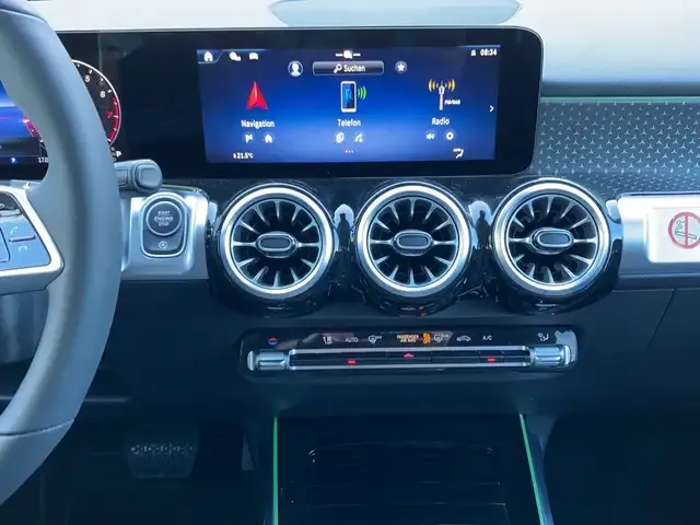 Mercedes-Benz GLB 200