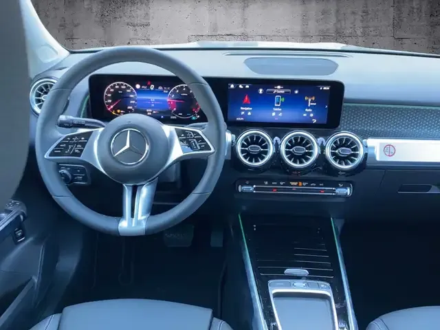 Mercedes-Benz GLB 200