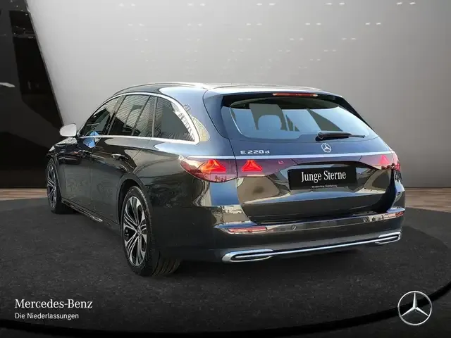 Mercedes-Benz E 220