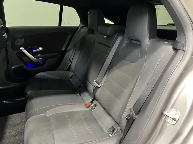 Mercedes-Benz CLA 220