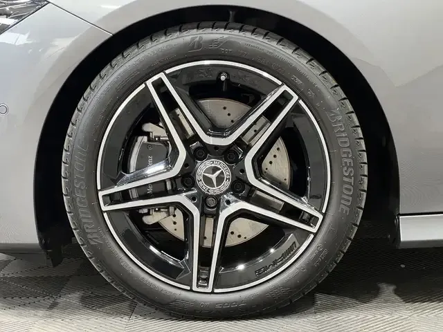 Mercedes-Benz CLA 220