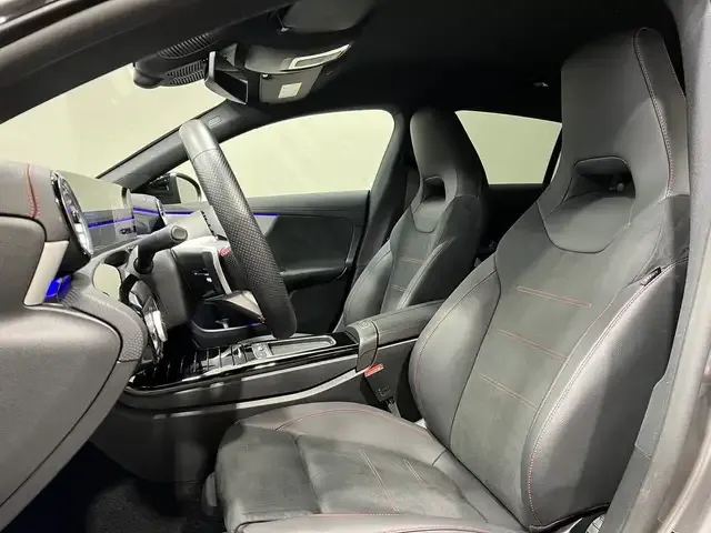 Mercedes-Benz CLA 220