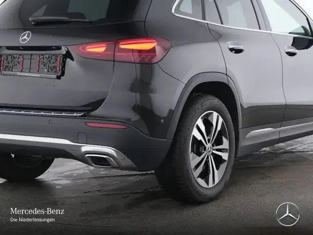Mercedes-Benz GLA 220