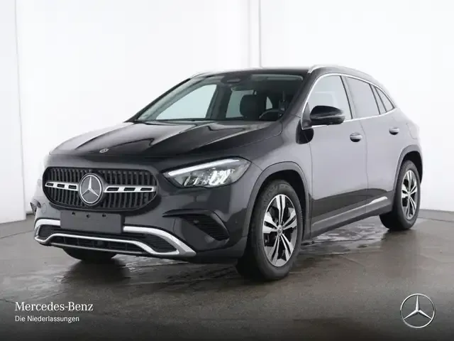 Mercedes-Benz GLA 220