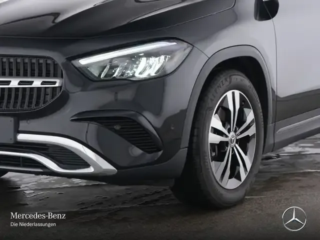 Mercedes-Benz GLA 220