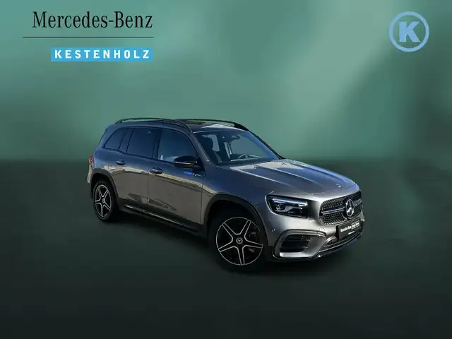 Mercedes-Benz GLB 220
