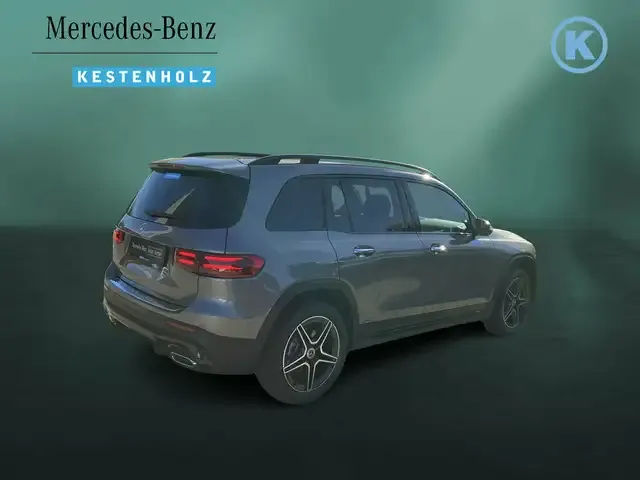 Mercedes-Benz GLB 220