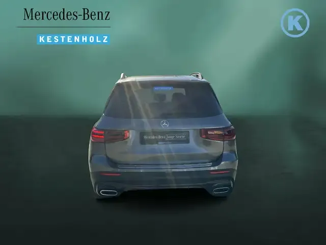 Mercedes-Benz GLB 220