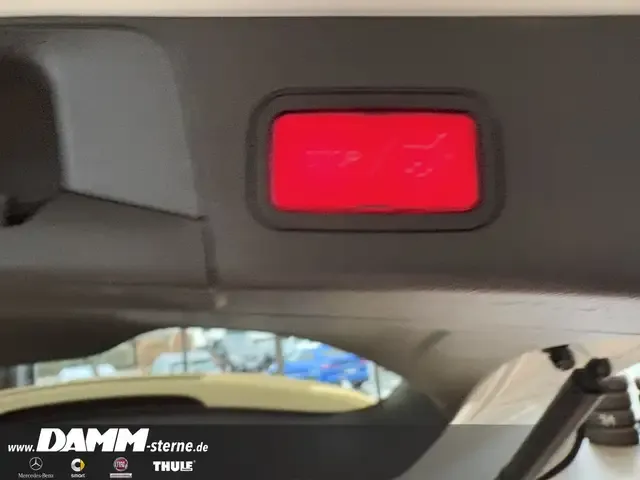 Mercedes-Benz EQB 300