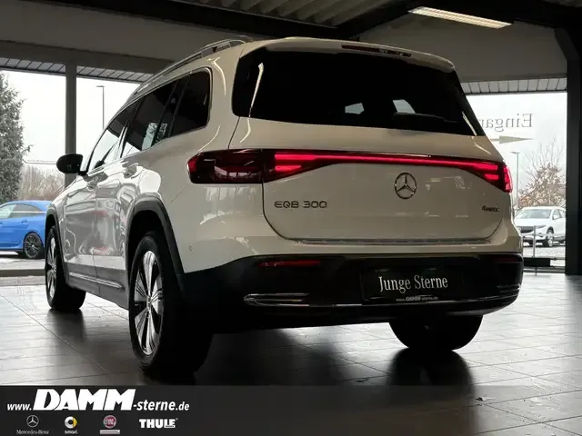 Mercedes-Benz EQB 300
