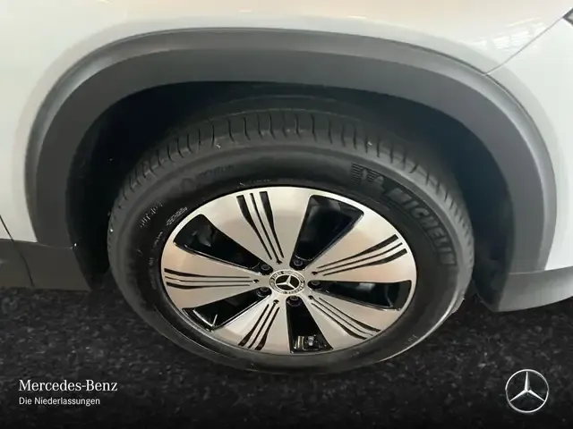 Mercedes-Benz EQB 300