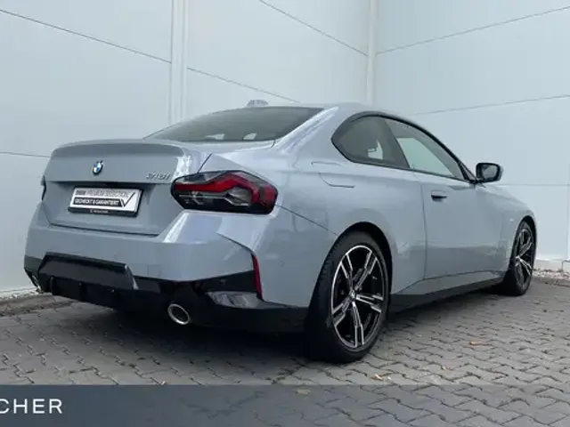 BMW 218