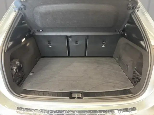 Mercedes-Benz GLA 220