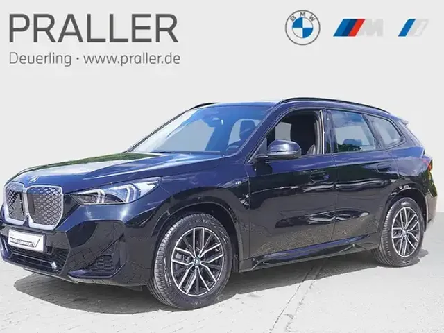 BMW iX1