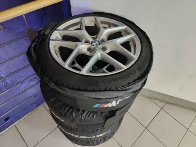 BMW 128