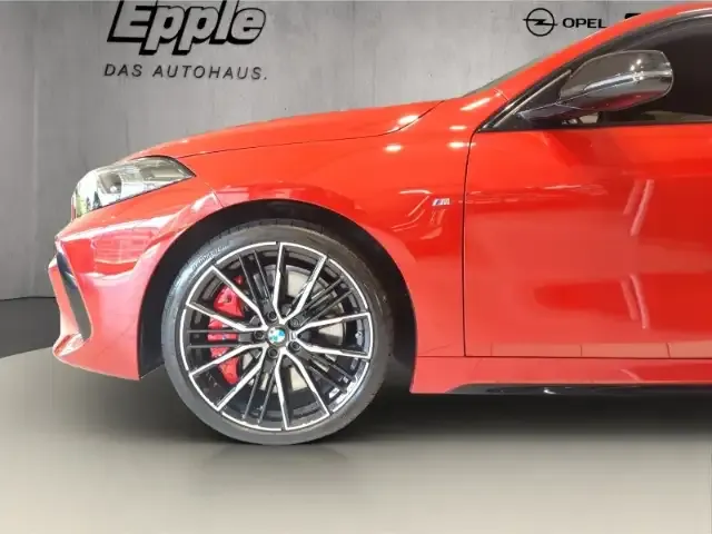 BMW 128