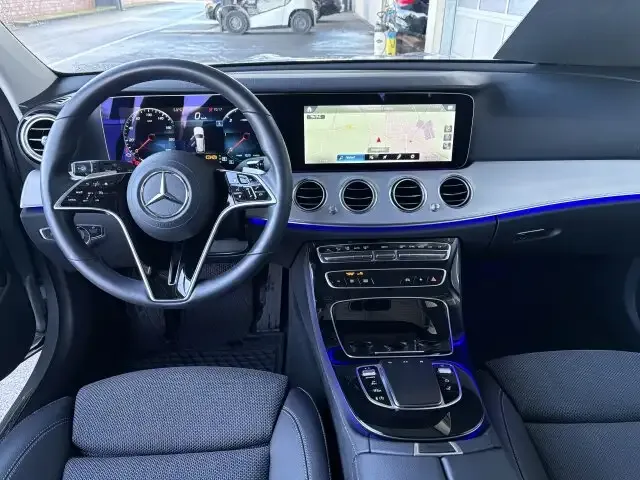 Mercedes-Benz E 220