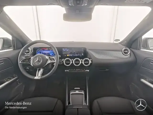 Mercedes-Benz EQA 300